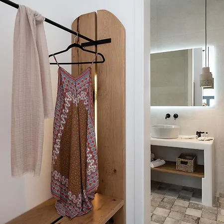 Athina Milos * آداماس