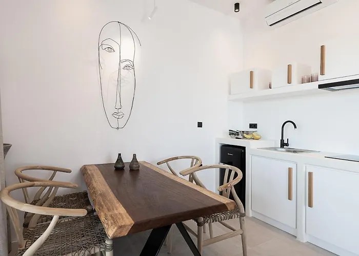 Athina Milos Adámasz