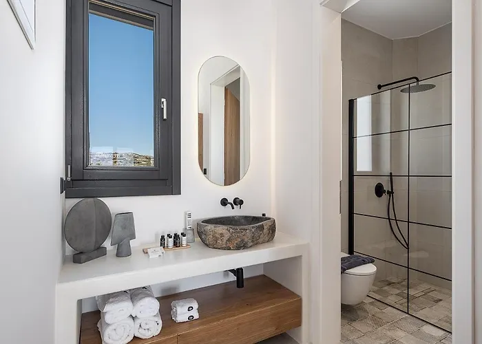 Athina Milos Apartman Adámasz