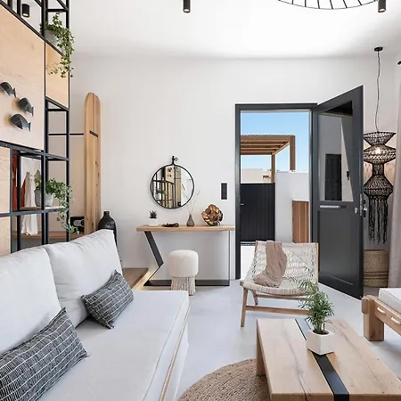 Athina Milos Adamantas (Milos)