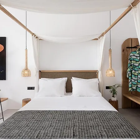 Athina Milos Adamantas (Milos)