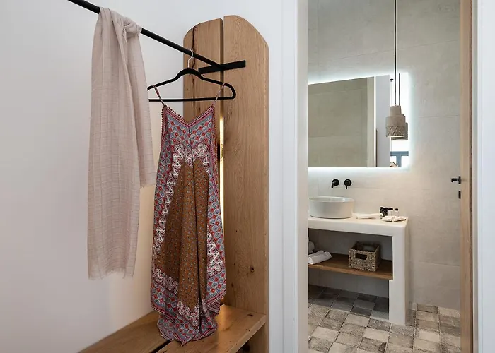 Athina Milos * アダマス